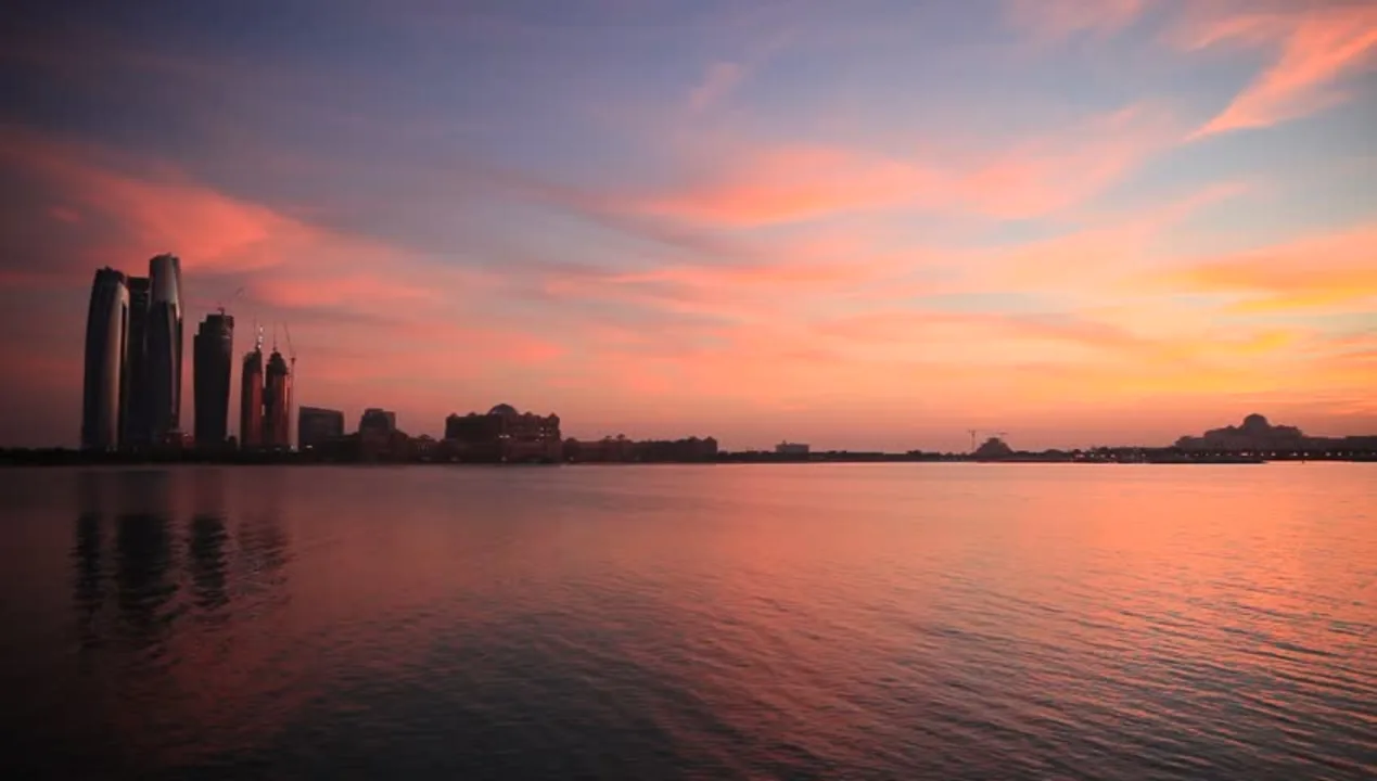 From Sunset to Sunrise: Your Complete Guide to Nightlife in Abu Dhabi