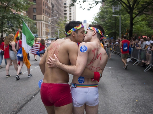 Your Guide to LGBT Nightlife in Paris