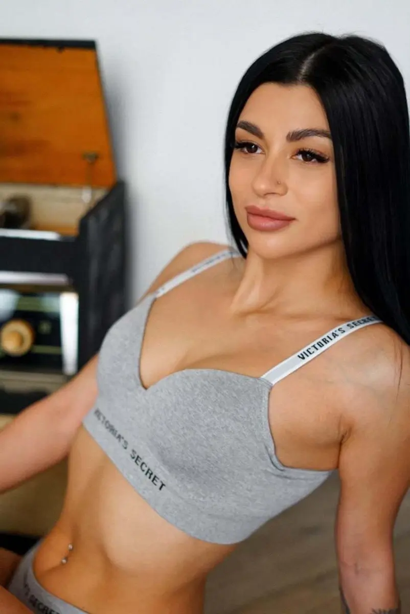 Китти эскорт в городе Дубай